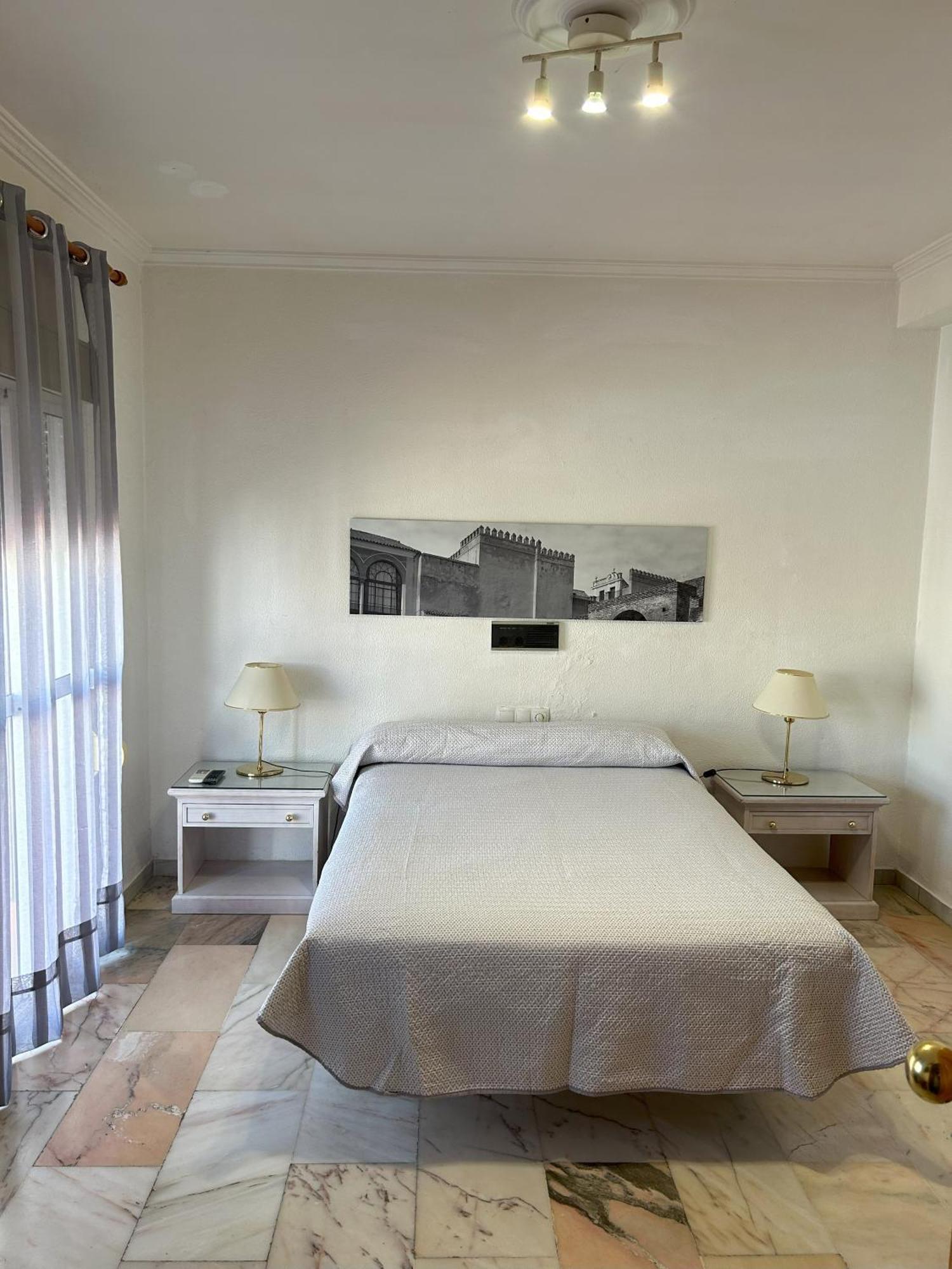 El Ancla Hotel Alcala del Rio Ngoại thất bức ảnh